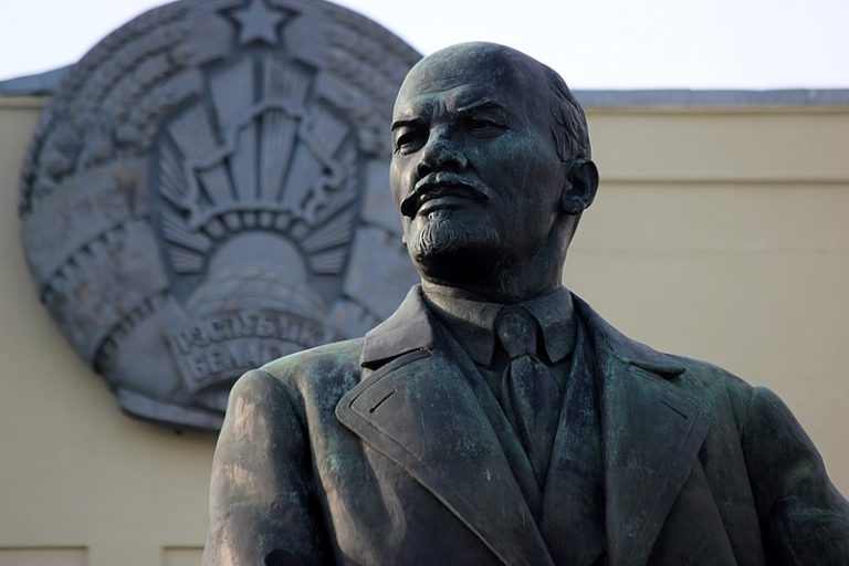 https://commons.wikimedia.org/wiki/File:Minsk_Lenin.JPG