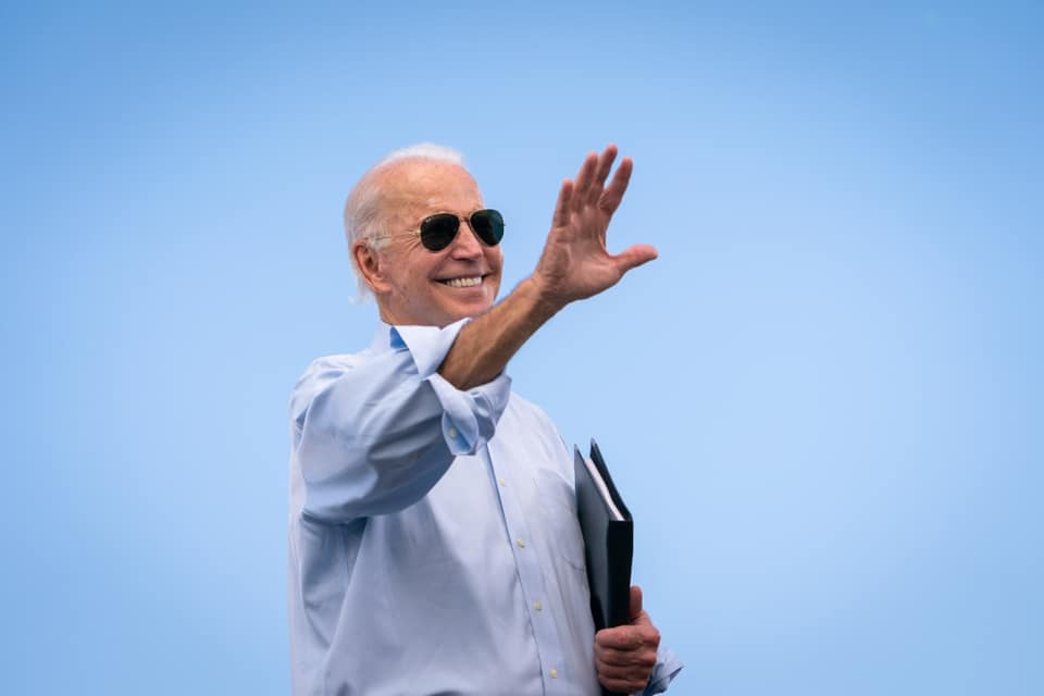 https://www.facebook.com/joebiden/photos/pb.100077835098866.-2207520000../10157902851126104/?type=3