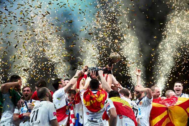 https://www.facebook.com/ehf.champions.league/photos/a.10150703999448666/10154801036453666