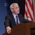 https://upload.wikimedia.org/wikipedia/commons/5/51/Anthony_S._Fauci%2C_M.D.%2C_NIAID_Director_%2849673229463%29.jpg