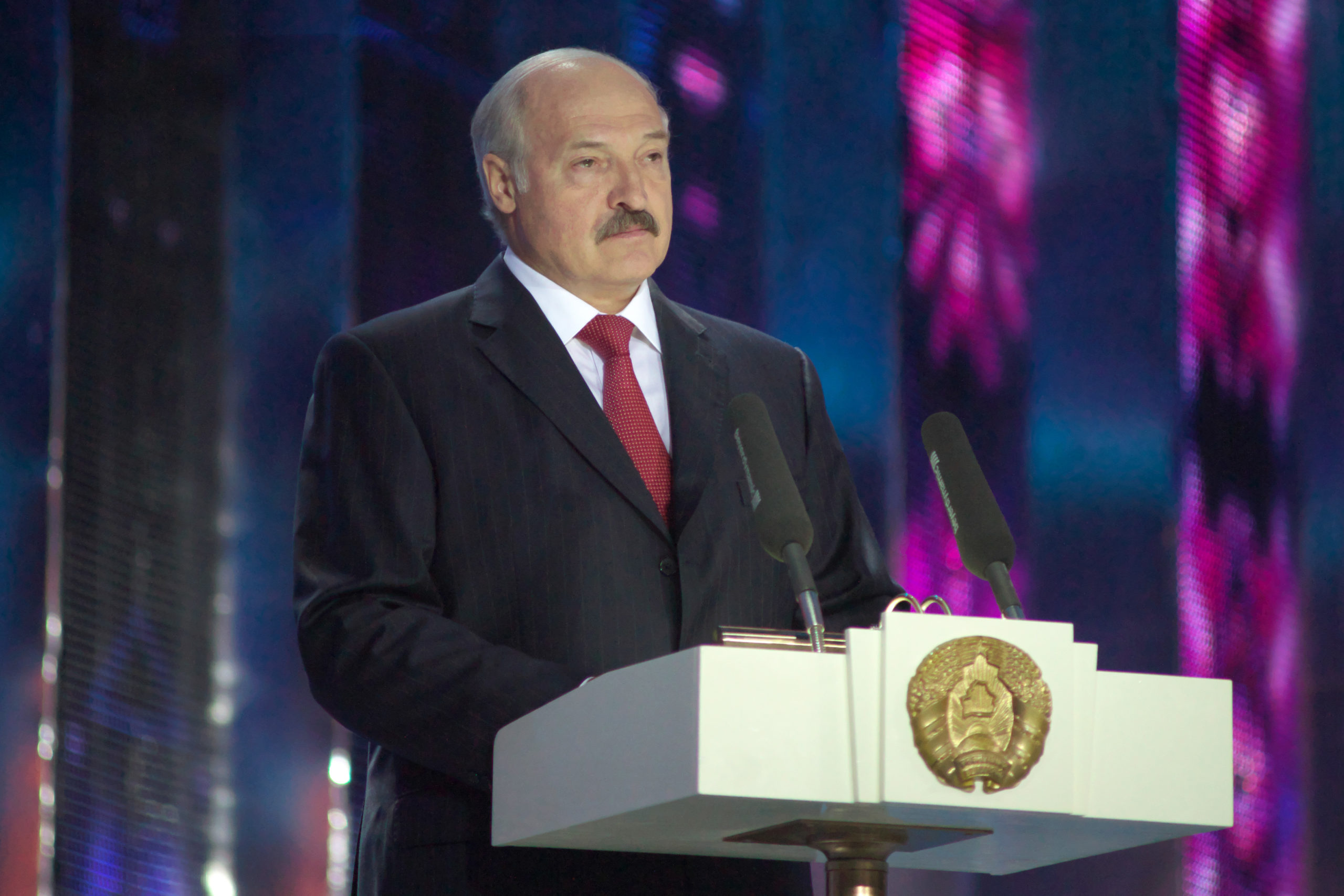 https://upload.wikimedia.org/wikipedia/commons/4/45/Alexander_Lukashenko_President_of_Belarus.jpg