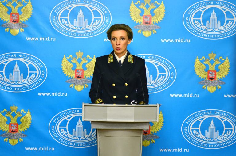 https://upload.wikimedia.org/wikipedia/commons/9/9b/Maria_Zakharova%2C_briefing.jpg