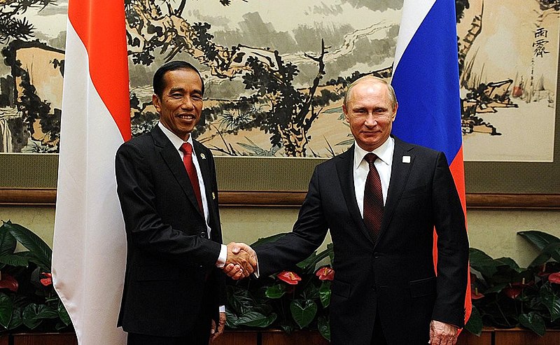 https://commons.wikimedia.org/wiki/File:Vladimir_Putin_and_Joko_Widodo_%282014-11-10%29_01.jpg