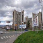 https://upload.wikimedia.org/wikipedia/commons/b/b2/Studentski_dom_GOCE_DELCEV_vo_Skopje%2C_primer_za_brutalizam.jpg