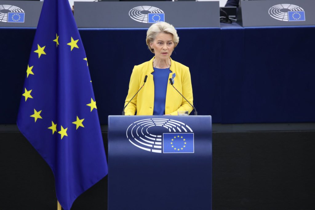 https://twitter.com/vonderleyen/status/1569959778436227072/photo/1