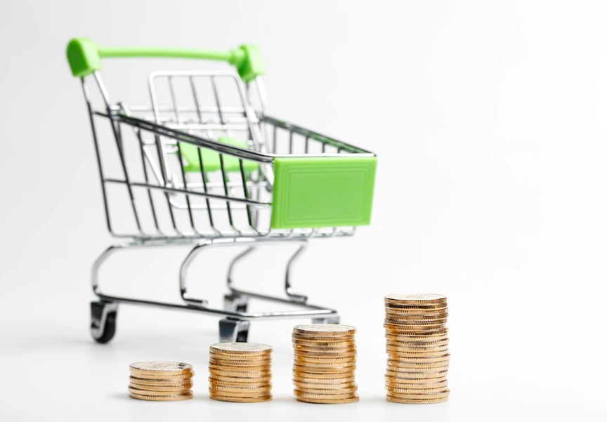 https://www.freepik.com/free-photo/coins-pile-shopping-cart-white-background_1193012.htm#query=inflation%20economy&position=7&from_view=search&track=sph