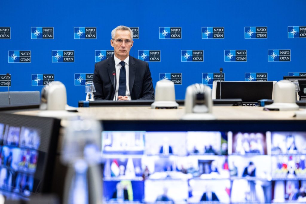 https://twitter.com/jensstoltenberg/status/1592892468978421760/photo/1