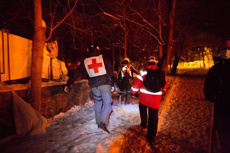 https://www.flickr.com/photos/canadian_redcross/12932259815/in/photolist-kGMdhP-kGPfW1-2n9wVDG-9XXSMq-8frZPJ-kGnxLB-88PhjH-2k8t4Xu-4Wyreg-dykdmQ-dUVvng-2nf1wMf-neB8EY-bstdpf-m9b5Rk-nX3eeh-7hejJa-dUVD5M-2ikFDrc-57u992-CSE7TW-7LGSLY-aze7Pt-2eHu82h-6rM4ve-C6dX8p-2n6Sg3P-2iWn8ej-d2c7Su-6ss5z-p7oQKV-CBuMUH-6sta5-2nf1wNx-CJMonv-jj4GrZ-4ikPdG-gp4wMx-dGkNJZ-d2canf-2ikFFh1-kmKsxW-p68hr8-MeyzZK-2mUjxBM-2ikD8Ww-94Z2gZ-eemboJ-oc1nwZ-4fE2q6