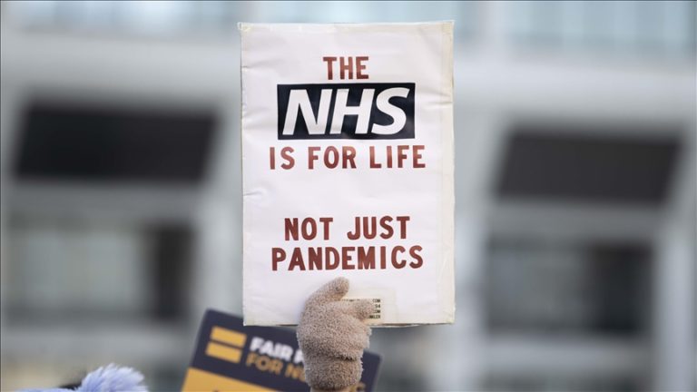 nhs proteesti