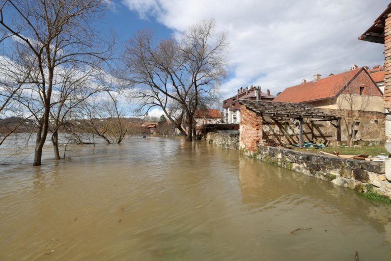 poplavi vo hrvatska