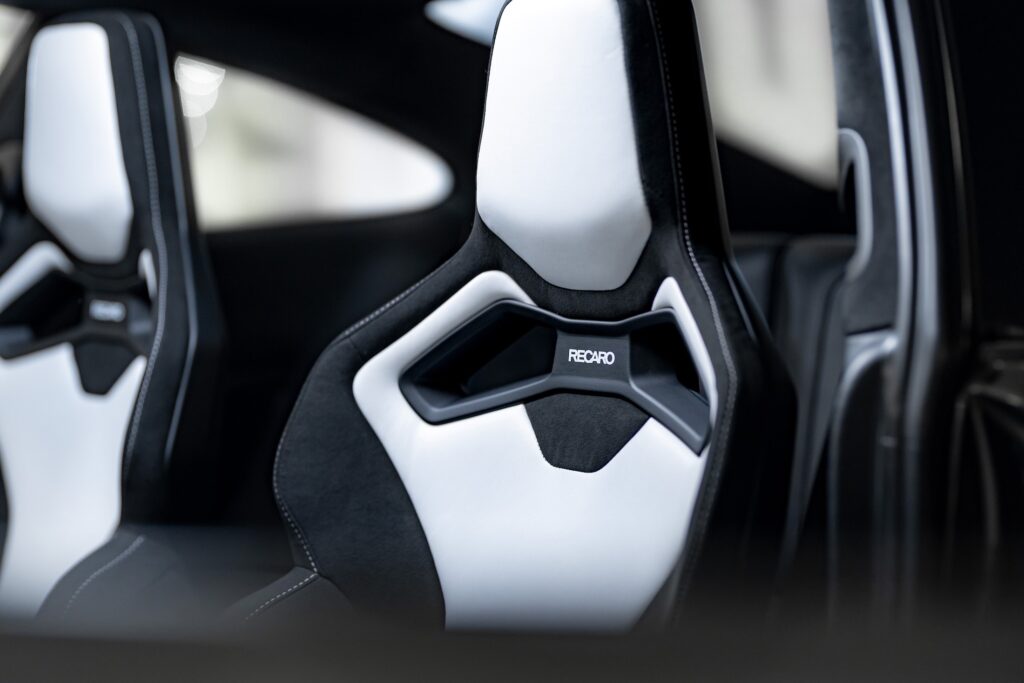 Recaro1