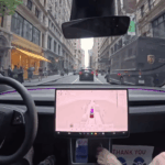 1750773659_persi-poizdki-bez-vodia-tesla-pocala-test-robotaksi