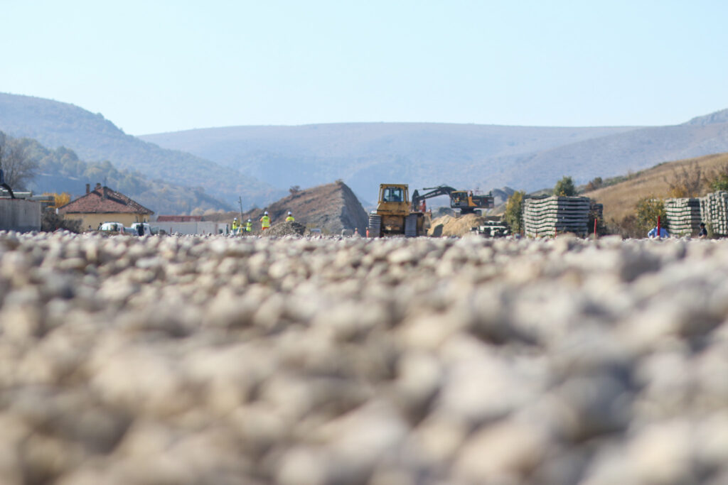 Otpochnuvane-so-gradba-na-istochen-del-od-zheleznichkiot-Koridor-8-pruga-kon-Bugarija-9