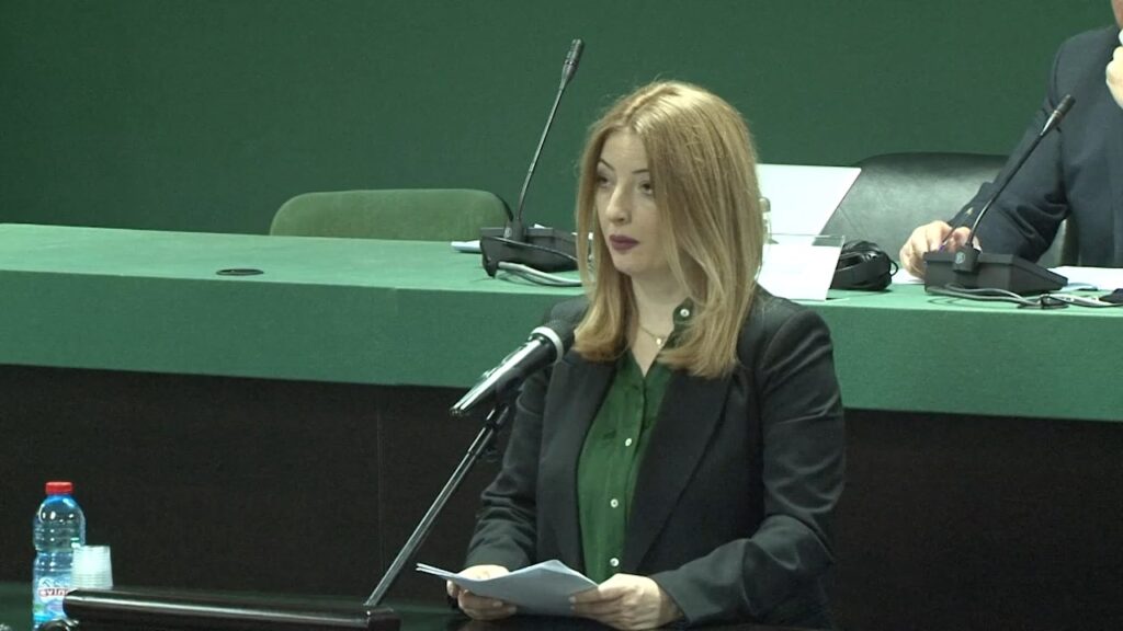 ofikkinj7ghxodezzemh