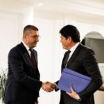 mickoski-rokas-650x433