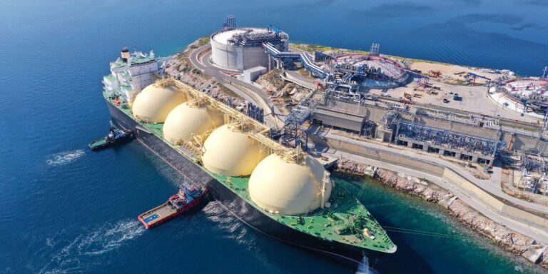 pmt-lng-industry-overview-story-1-2880x1440