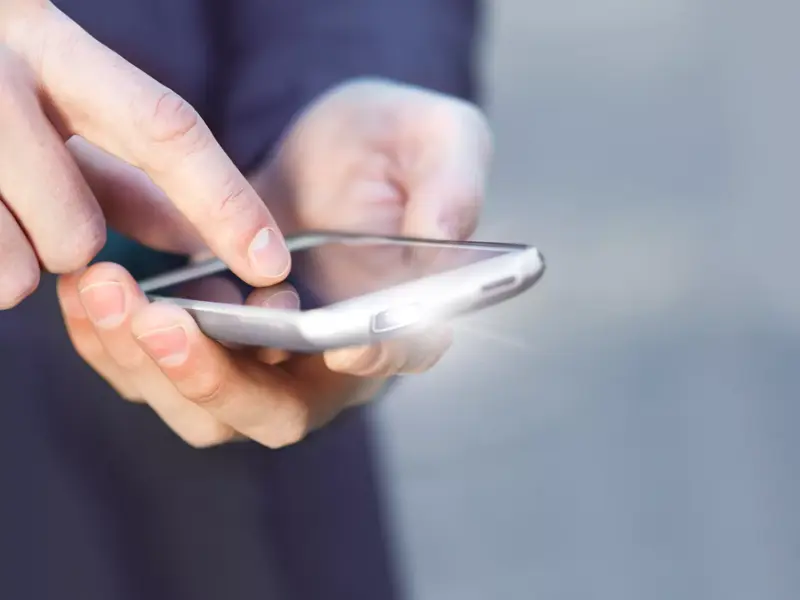 540502_500502-Smartphone-retouched