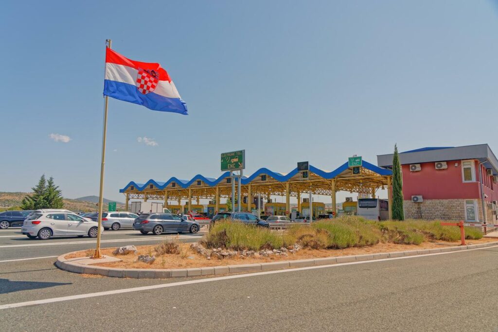 5480382_shutterstock-2142620863_share