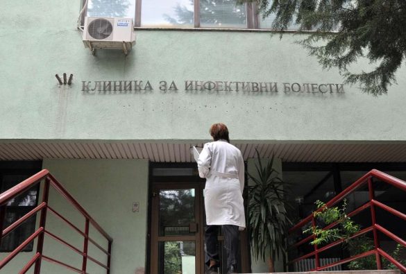 807911-10-medicinski-sestri-od-infektivnata-klinika-vo-skopje-pozitivni-na-koronavirus-585x395