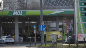 MOL